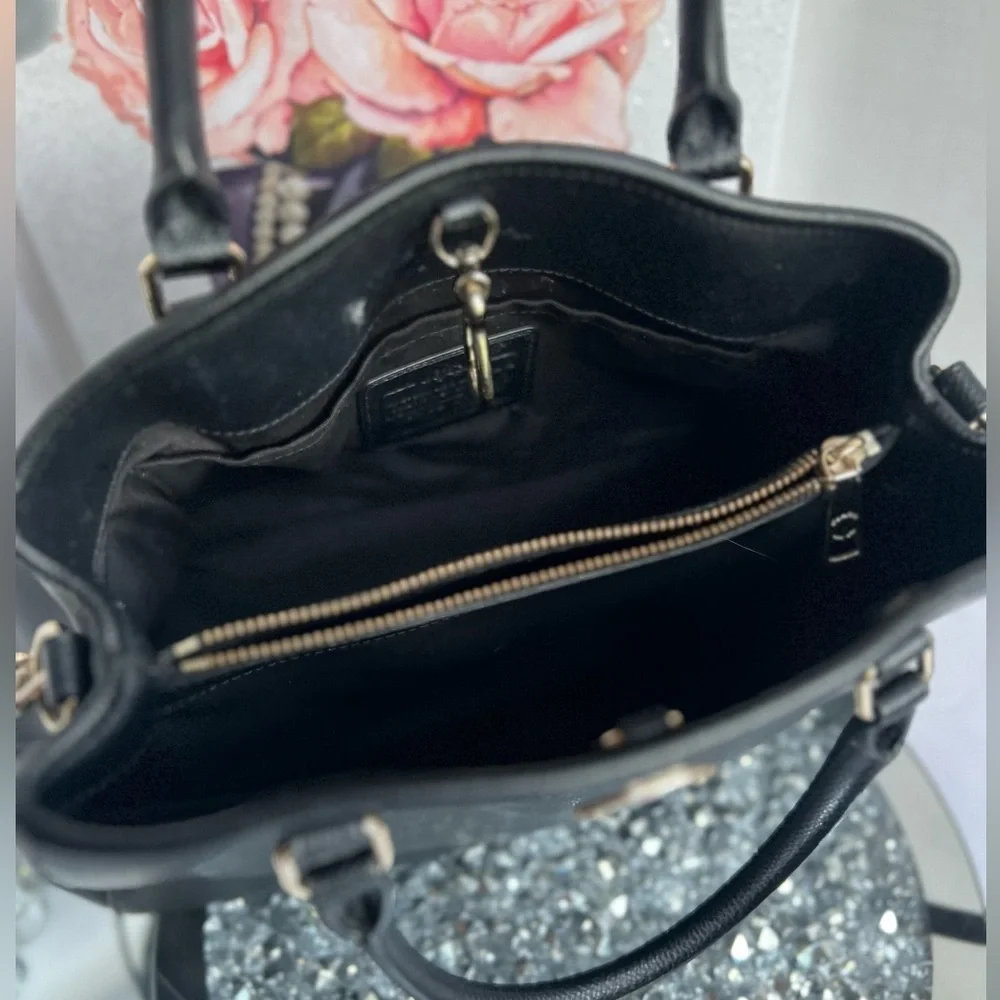 Coach Black Satchel Structured Spacious Design Hannah or crossbody